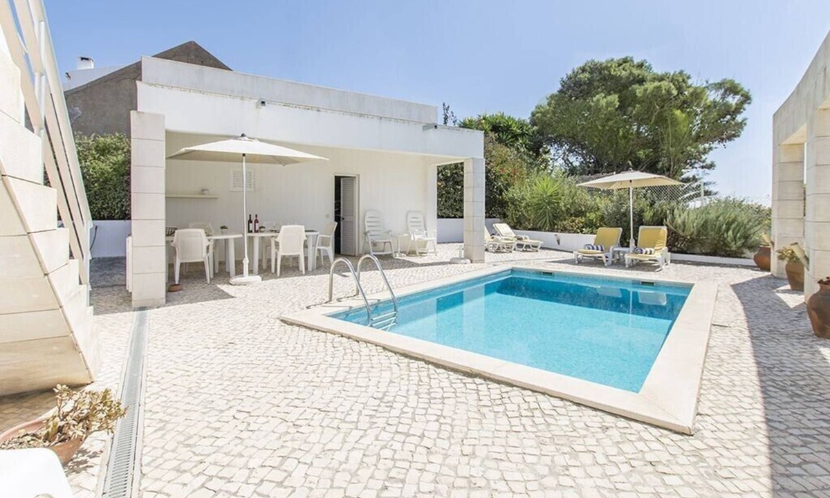 Azoia Villa | Luxury Sesimbra Villa | 4 Bedrooms | Villa Foz | Private Pool | Stunning Sea Views
