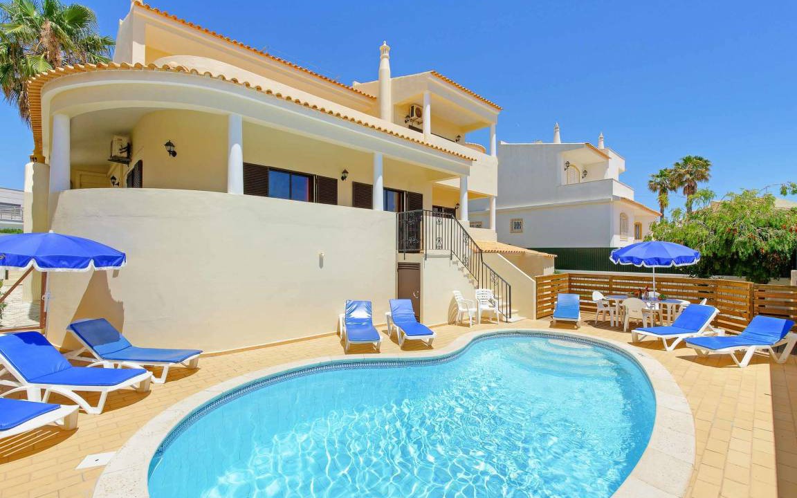 Gale Villa | Magnificent Villa Simoes Guia