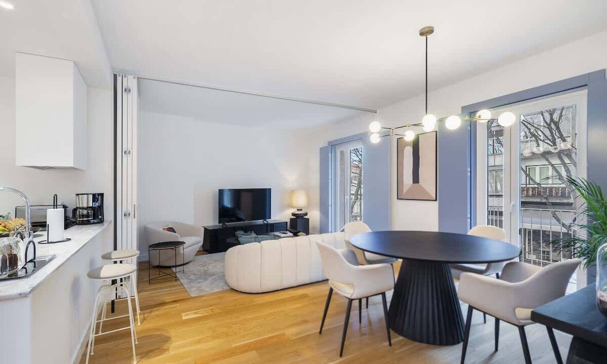 Santo Amaro Apartment | Modern Alcantara Apt Near LX Factory & Belem