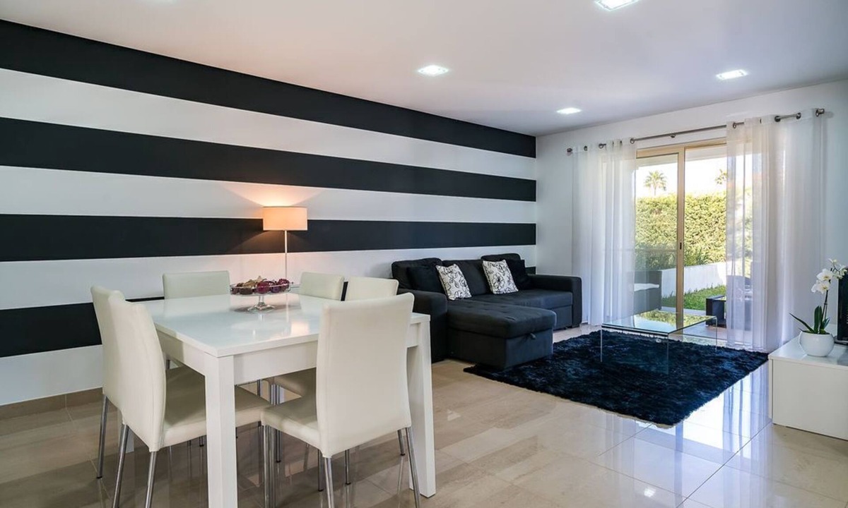 Castelo House | Modern, comfortable house in a quiet condominium, 600m from the beach