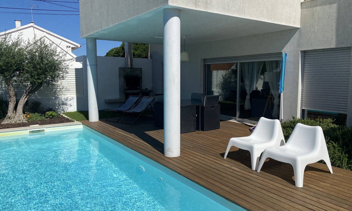 Castelo Villa | Modern Villa With Private Pool Near Meco Beach
