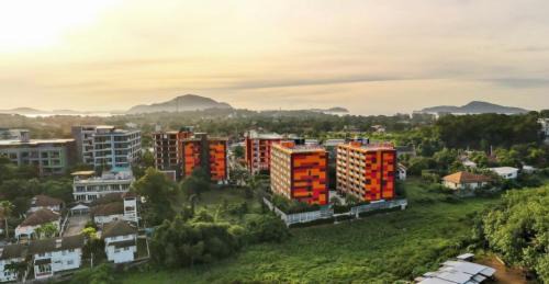 Nai Harn Apartment | Naiharn Pearl Condo Hotel by VillaCarte