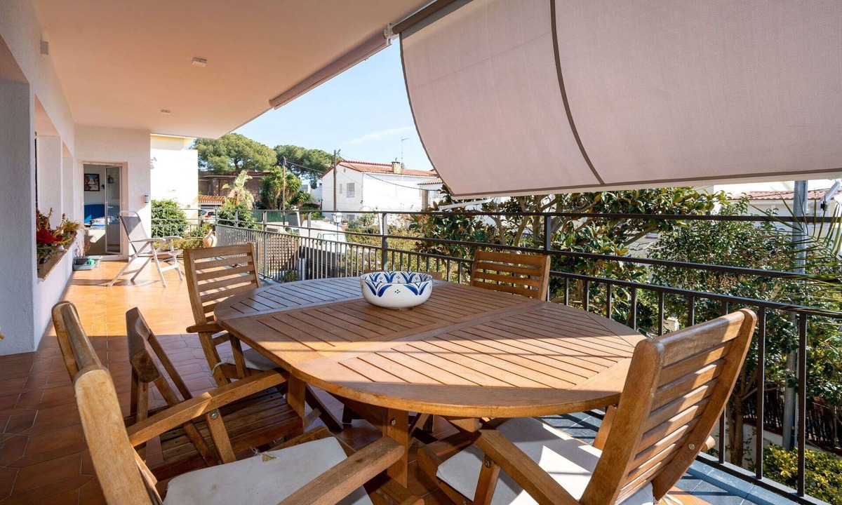 Premia de Dalt Apartment | Nice apartment for 6 people with WIFI, TV and terrace