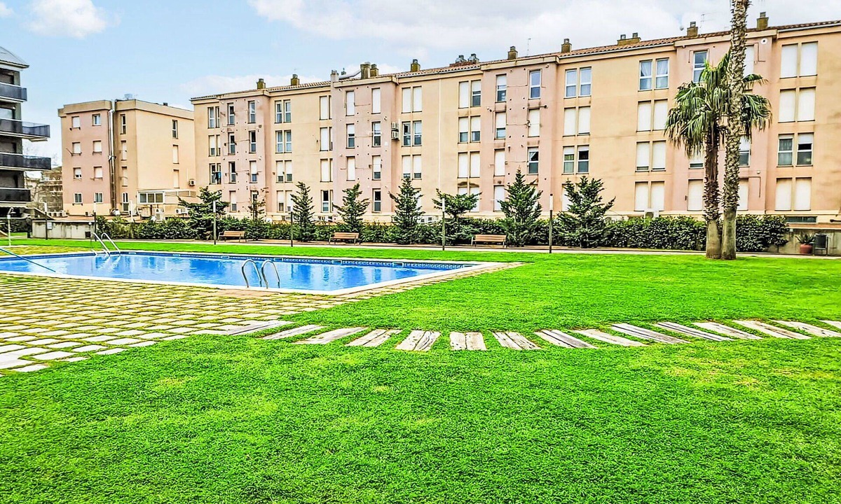 Sant Antoni de Calonge Apartment | Nice apartment for 6 guests with WIFI, pool, TV and terrace