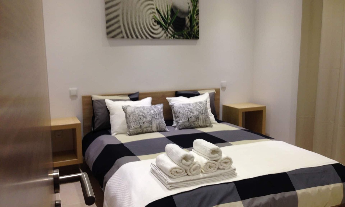 Calicos Apartment | OLD TOWN, Apt. 70m2 on Avenida da Liberdade, AIR CONDITIONING/SWIMMING POOL/FREE Wi-Fi