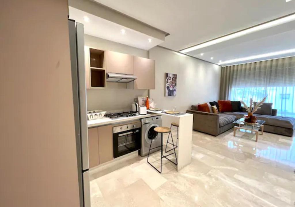 Anfa Apartment | Pearl 17 - New & Chic in the Heart w/Balcony