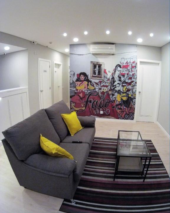 Sacramento House | Pensao Estacao Central