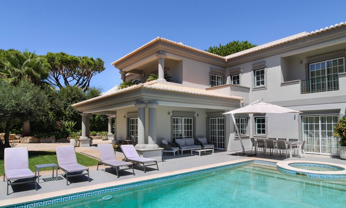 Vale do Garrao Villa | Portugal Algarve villa rental walking distance from the beach
