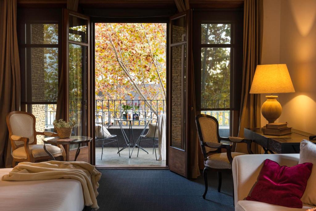 Les Tres Torres Hotel | Primero Primera