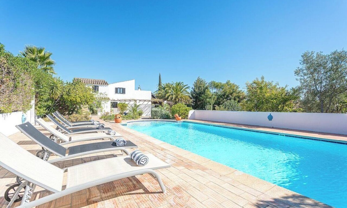 Quelfes Villa | Quinta da Alfazema - Beach rental villa in Olhão with tennis court and heated pool