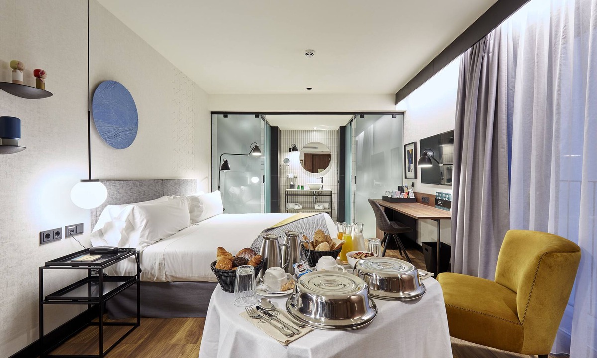 el Camp d'en Grassot i Gracia Nova Hotel | Radisson Blu 1882 Hotel, Barcelona Sagrada Familia