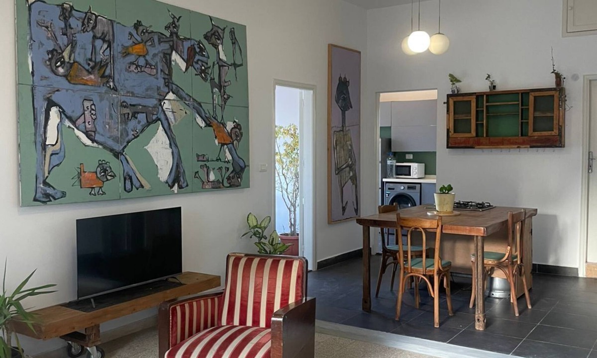 Hazmieh Apartment | Retro Bohemian Escape in Historical Sioufi Neighborhood - Ashrafieh