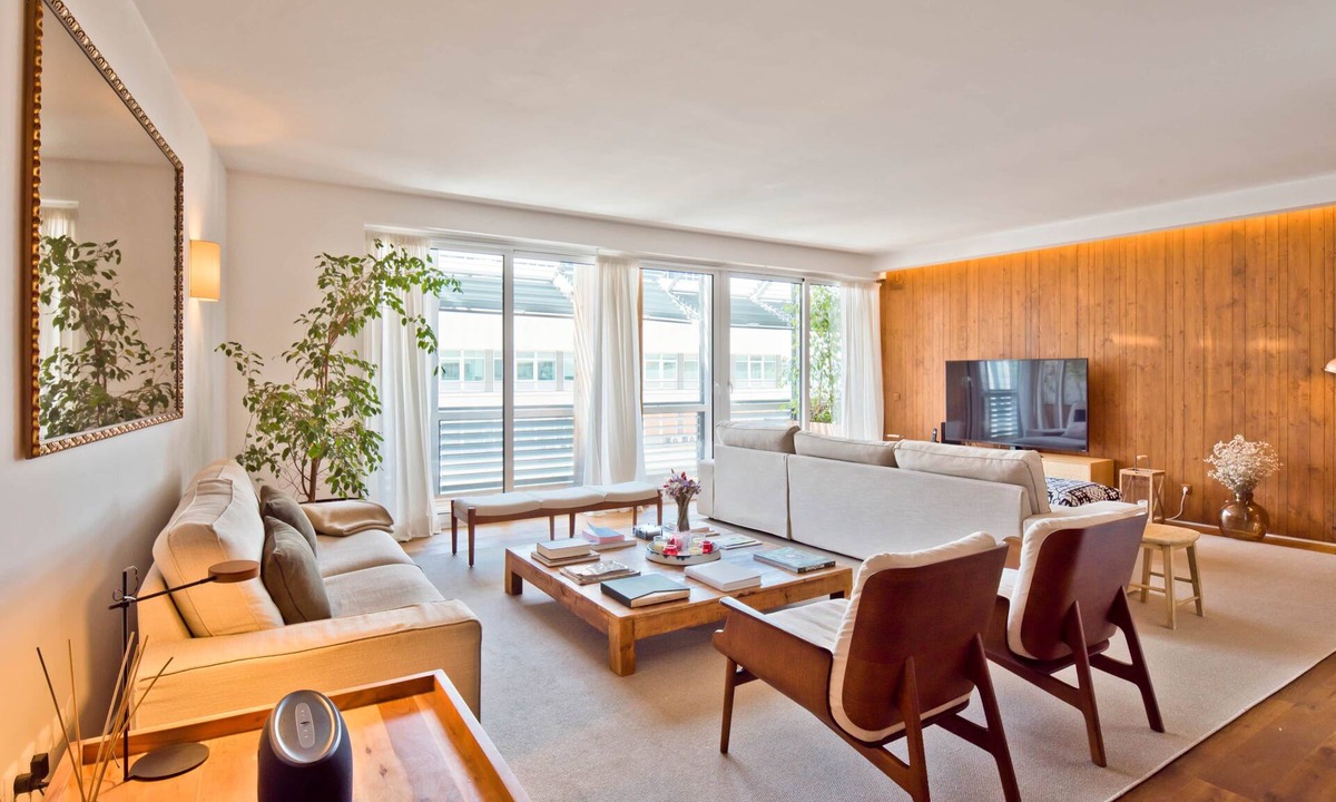 Santos Apartment | Ribeira 10 Time Out Market SPACE & BRIGHT