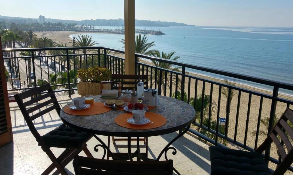 Salou City Centre Apartment | Salou MAGNIFICENT SEAVIEW, beachfront