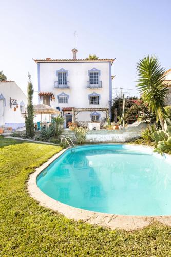 Torres Vedras Bed & Breakfast | Santa Cruz Surf House by Stoke Travel