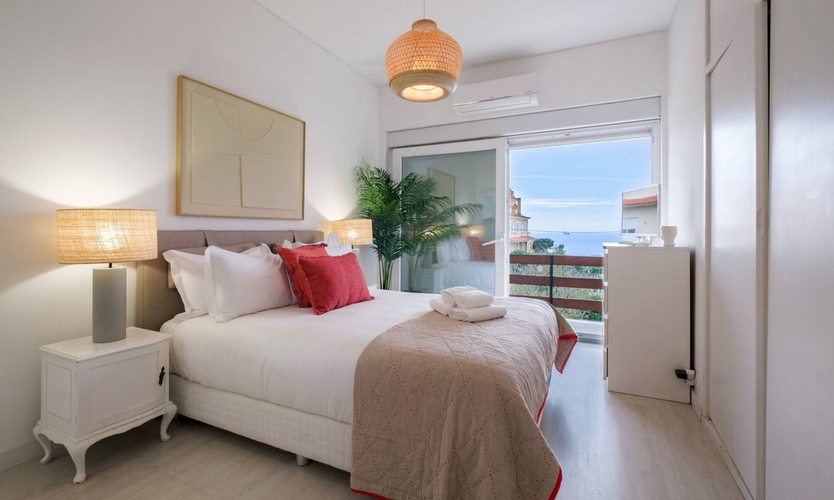 Estoril Apartment | Seascape Apartment Unit 1 by Portugal Portfolio