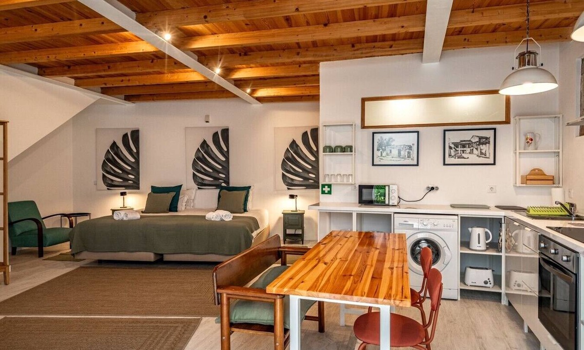 Caparica Apartment | Secret Riverside Studio in Porto Brandão