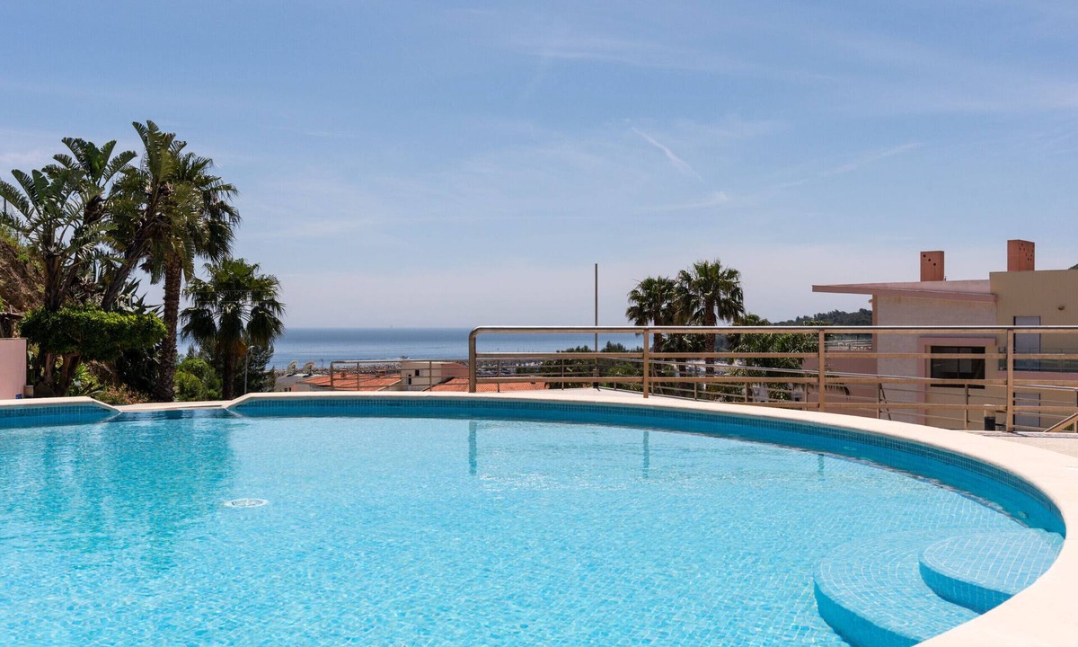Santiago Apartment | Sesimbra Palames Beach & Pool Apartment (C133)