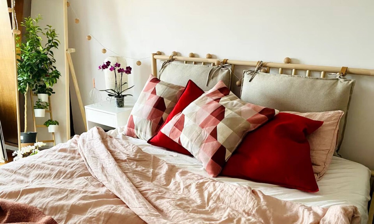Santo Estevao Apartment | Sunny and Spacious Feng Shui Home in Lisbon