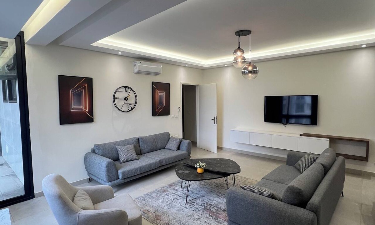 Beirut Apartment | Superb 3-bedroom apartment with 24/7 electricity in vibrant Beirut for up to 7