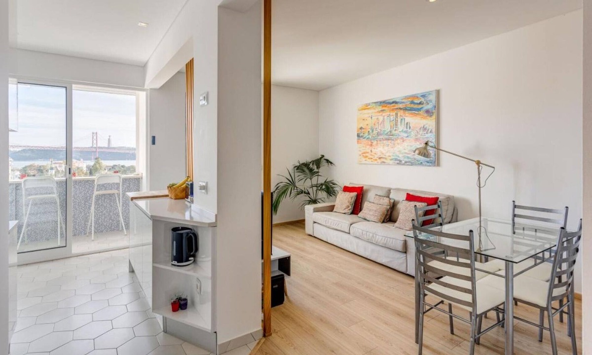 Linda-a-Velha Apartment | Tejo River View Apartment nearby Belém