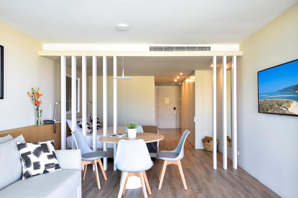 Carvalhal Hotel | The Anchor Troia - Sea
