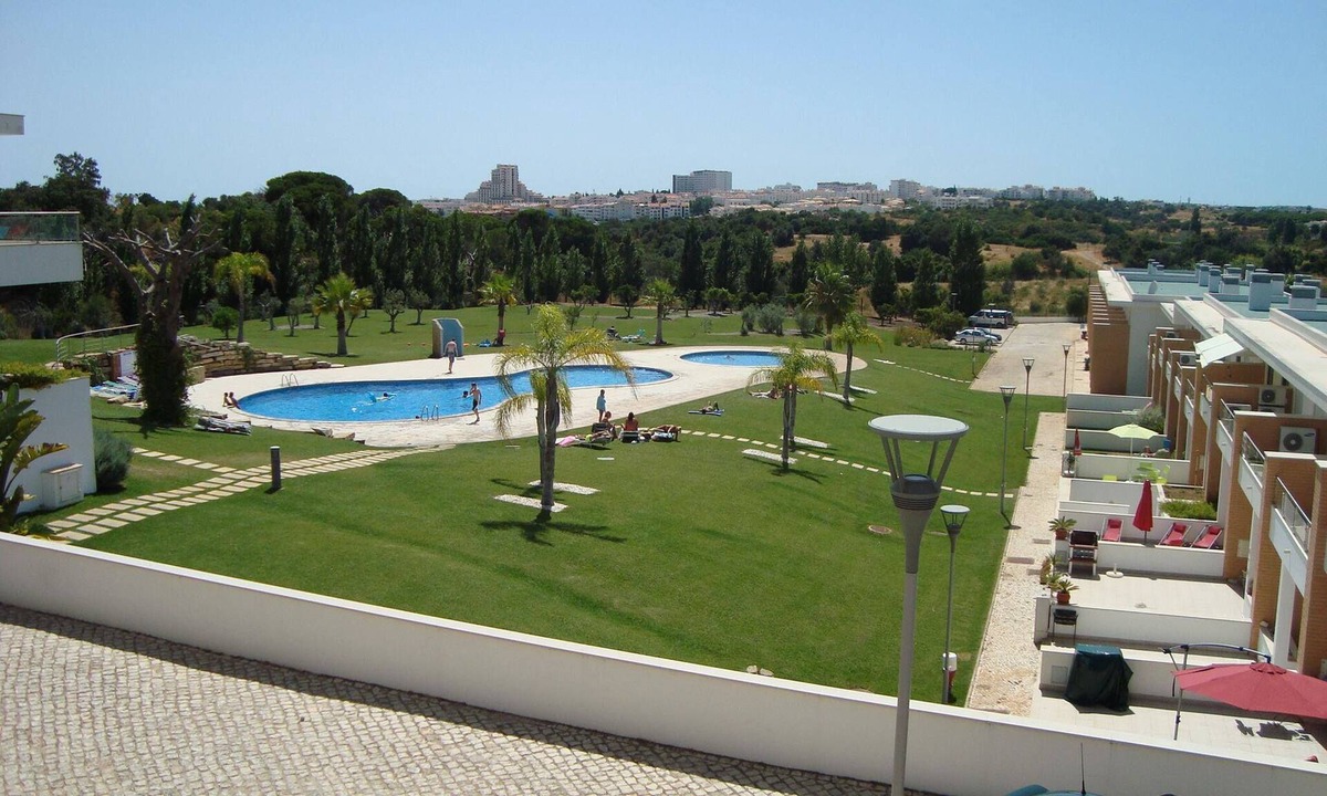 Branqueira House | Vila Branca Albufeira, quiet and AIR-CONDITIONED, ideal for families + children