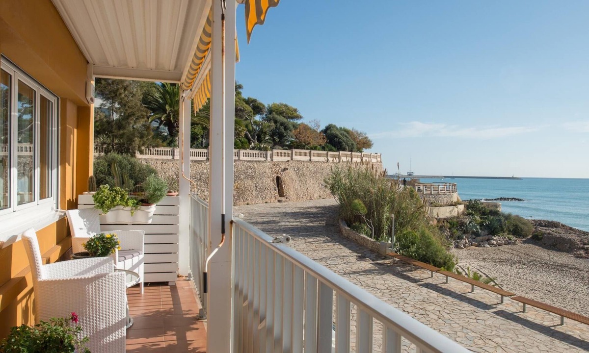 Vilanova I la Geltru Apartment | vilanovaapartments. Wonderful flat, spectacular view in front of the sea!