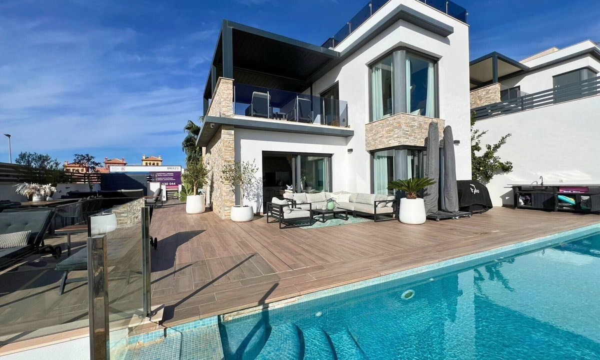 Finestrat Villa | Villa 'Barcelona 11' with Sea View, Wi-Fi and Air Conditioning