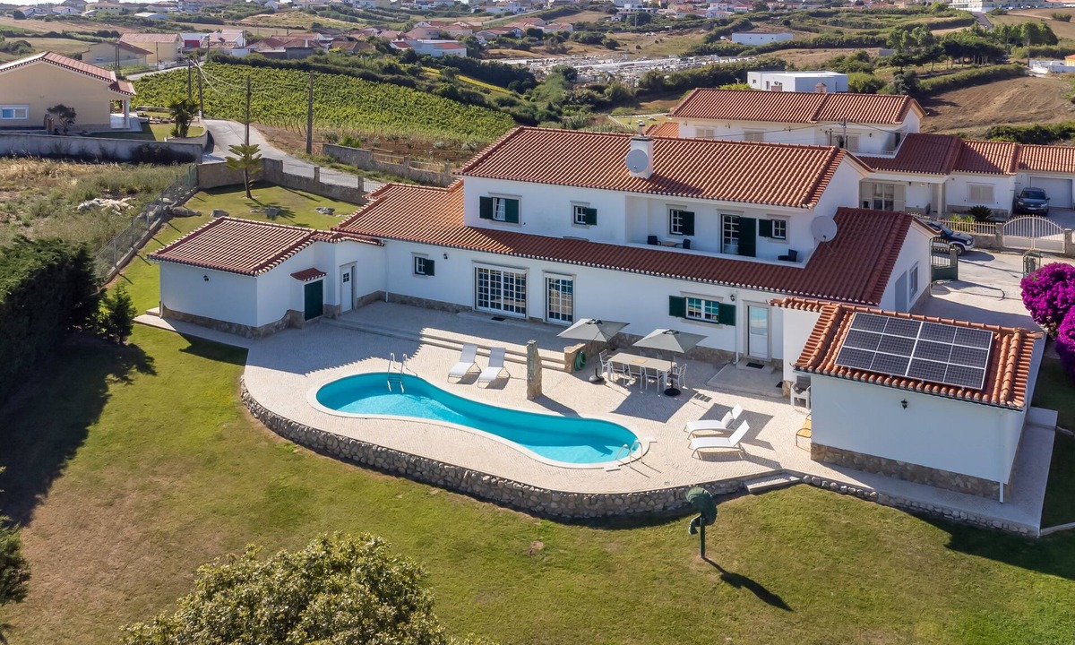 Ribamar Villa | Villa Casa Branca l Spacious Retreat for 12p with Private Pool!