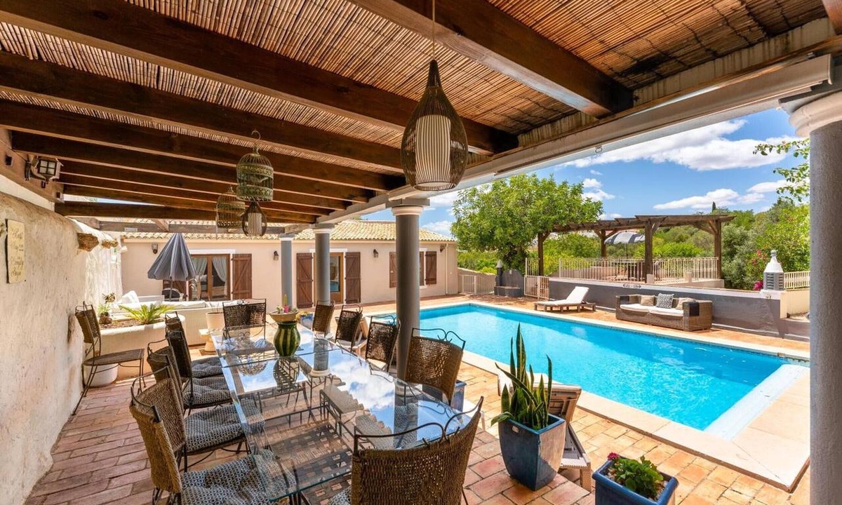 Cerro do Mocho Villa | Villa 'Quinta Padeiro' with Private Pool, Wi-Fi and Air Conditioning