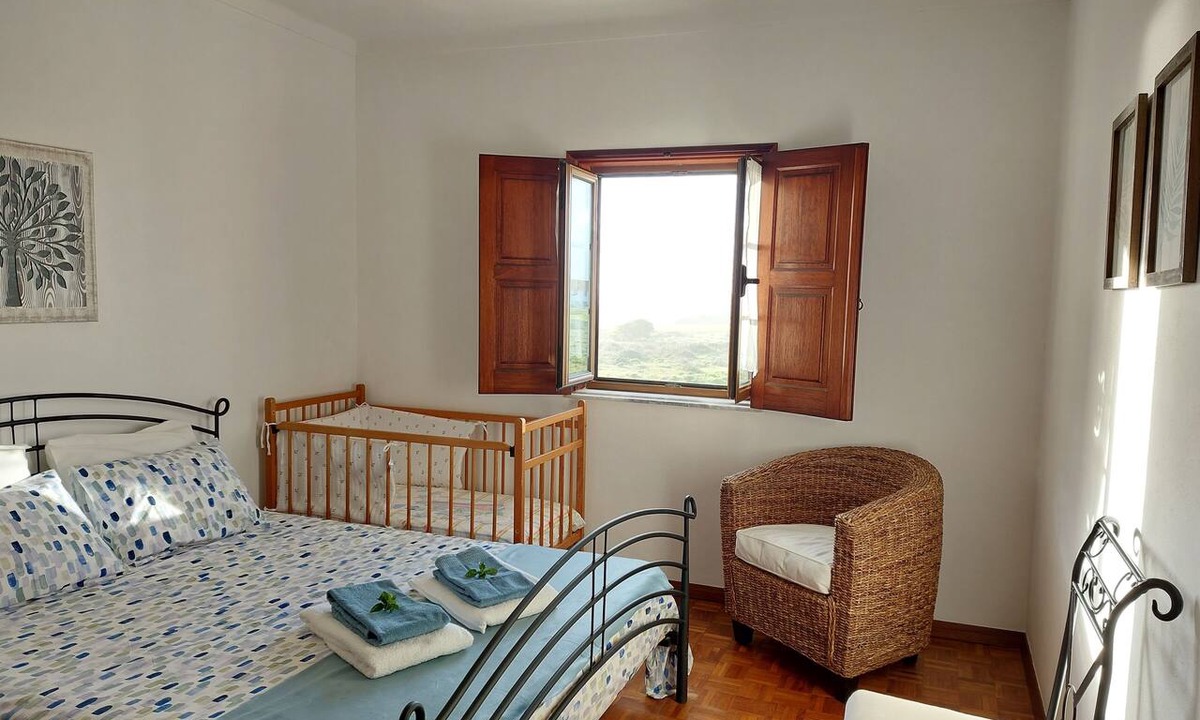 Vila Nova de Milfontes House | Villa with sea and countryside views, 150 meters from the sea
