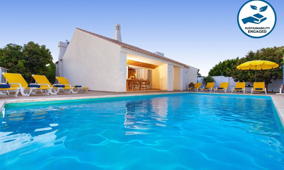 Areias de Sao Joao Villa | Villa with heatable pool and BBQ in Albufeira