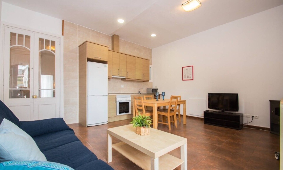 Canet de Mar Apartment | Xaro Beach Apartment – Bright Family Apartment 2 Minutes from the Beach