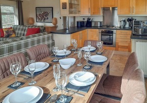 3 bedroom accommodation in Carnforth in Carnforth