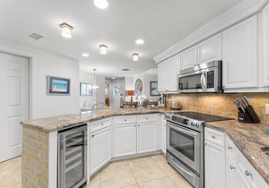Beachfront ~ Spacious Kitchen ~ Private Balcony in Miramar Beach