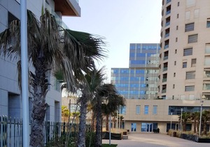 Homerez - Beautiful apartment With sea view and garden