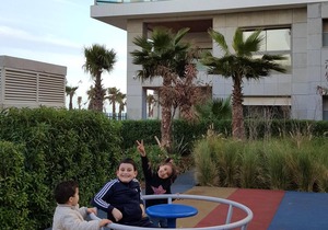 Homerez - Beautiful apartment With sea view and garden