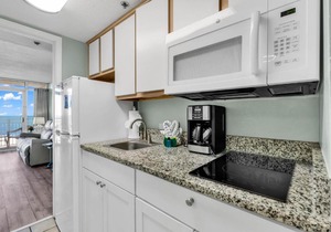 Hosteeva 1BR Oceanfront Condo in Atlantica Resort near Boardwalk in Myrtle Beach