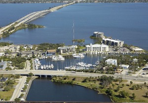 Sleeps 12! Three Comfy Units Near Attractions, Pool, Free Parking in Palm Bay