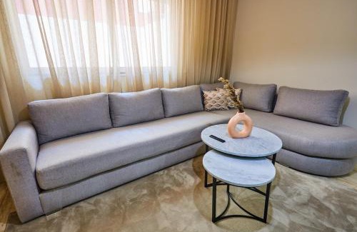 Belvedere Apartment | City Escape Modern 1-Bed Near Casa Voyageurs