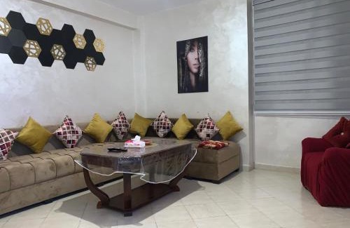 Casablanca Apartment | Magnificent Sunlit Ground-Floor Apartment Netflix,Wi-Fi ,Comfort, Style
