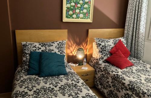 Nouaceur House | The Room