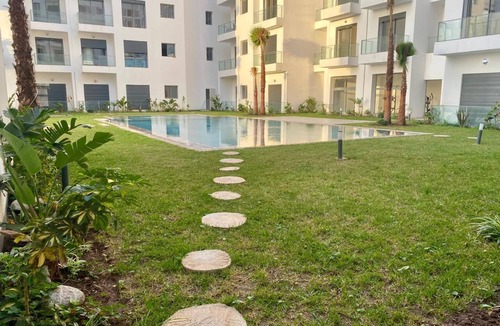 Nouaceur Apartment | Élégance: Your modern urban refuge!