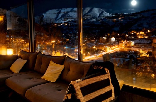 Faraya Ski Chalet | 1-bedroom chalet in Faraiya with stunning mountain views fit up to 4 or 5