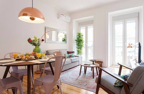 Principe Real Apartment | 2 SUITES Stylish flat @Principe Real! Great WI-FI!