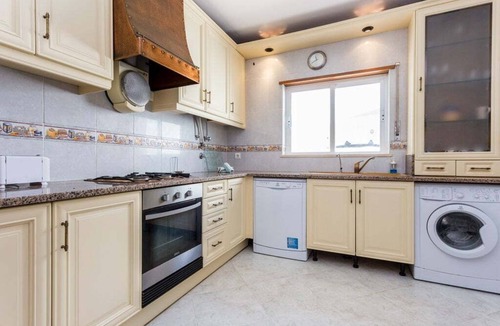 Espiche Villa | 3-bedroom single storey sea view villa with private pool