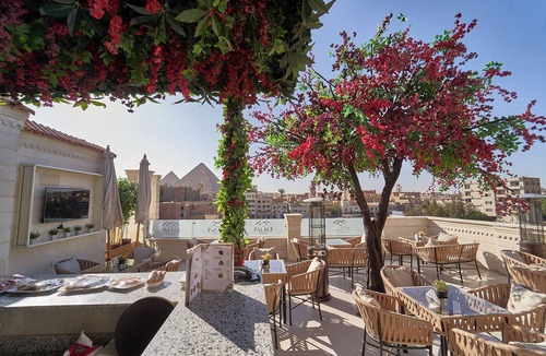 Al Haram Hotel | 5 min to the Great Pyramids of Giza , big clean tidy rooms