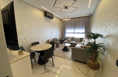 Karakchou House | A bright, cozy apartment in the heart of Maarif: 2 bedrooms, Wi-Fi, air conditioning, free parking