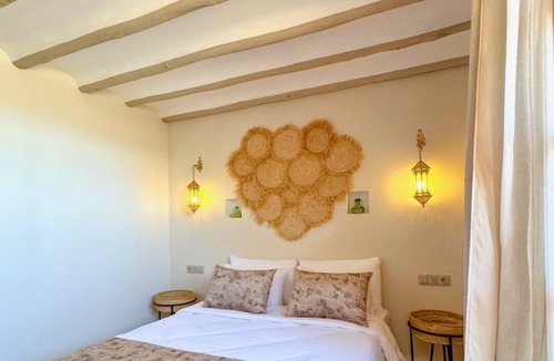 Bab Lghoul Hotel | Adorable 1-bedroom hotel suite with AC in fes